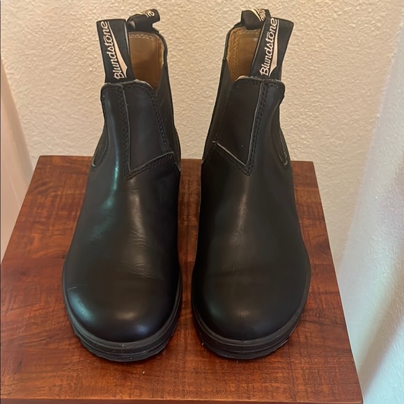 Women’s Blundstone #558 Chelsea Boots size 8.5 (5.5 AUS) - Picture 1 of 5